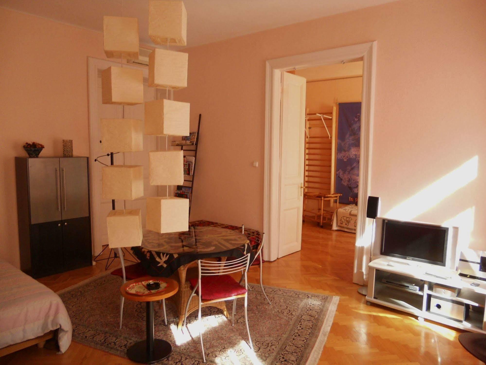Edith'S Place In Budapest Exterior foto